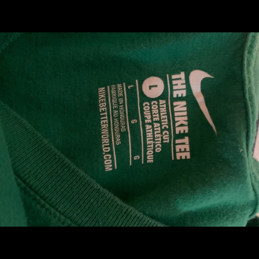 (SIZE L) Neon Green Nike T-Shirt